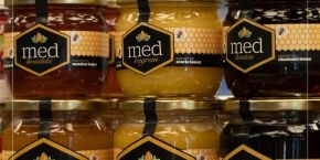 Honey in Badem Butik